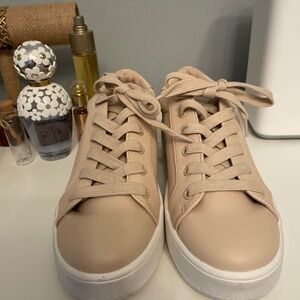Steve Madden Sneakers Size 8